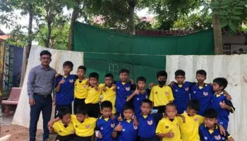 Give Football T-shirt Children